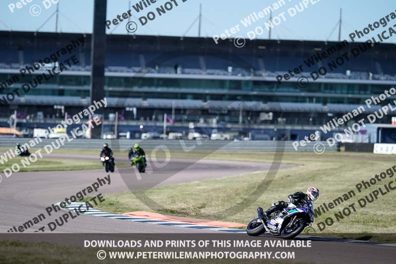 Rockingham no limits trackday;enduro digital images;event digital images;eventdigitalimages;no limits trackdays;peter wileman photography;racing digital images;rockingham raceway northamptonshire;rockingham trackday photographs;trackday digital images;trackday photos